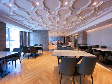 Vienna International Hotel (Linyi Mengshan North Road) Отели рядом с достопримечательностью «Linyi University Foreign Language School»