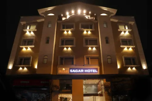 Sagar Hotel Just 5 Min from Golden Temple