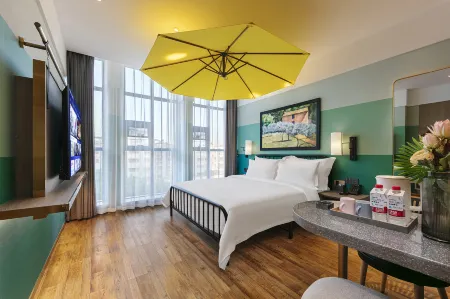 Xilin CC Hotel (Dengzhou Zhongzhou Avenue) Отели рядом с достопримечательностью «Nanyang Vocational College of Science and Technology»