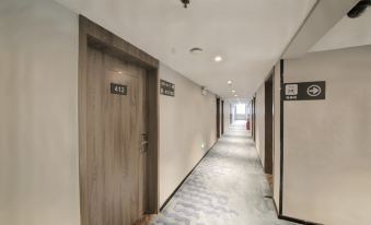 7 Days Inn (Changying Road) - Housity