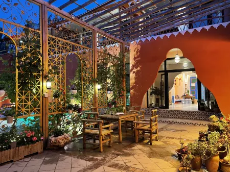 Huocheng Mozhiye Homestay