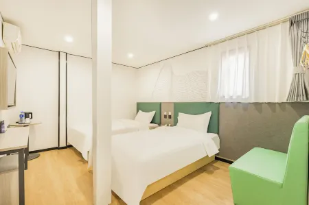 Changee Hotel MINI (Beijing Wangfujing Dengshikou Subway Station)