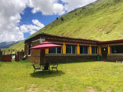 Pengcuoji Homestay Hotels in Leng Ga Cuo/ Zi Mei Ya Kou