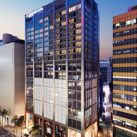 Stanford Hotel Myeongdong Отели рядом с достопримечательностью «Главный магазин Shinsegae»