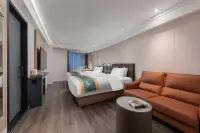 Holiday Plaza Real Madrid (Shenzhen North Railway Station) Hotels in Shenzhen