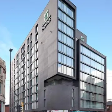 Holiday Inn Express MANCHESTER CC - OXFORD ROAD by IHG Отели рядом с достопримечательностью «Концертный зал O2 Apollo Manchester»