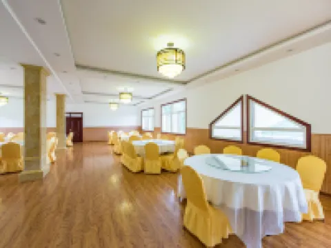 Yipu Mountain Resort Hotels in Fuping