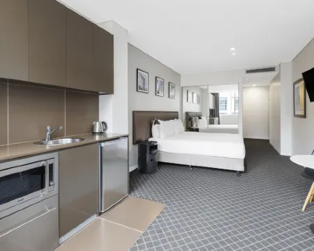 Holiday Inn & Suites SYDNEY BONDI JUNCTION by IHG Hotels in Bondi Junction