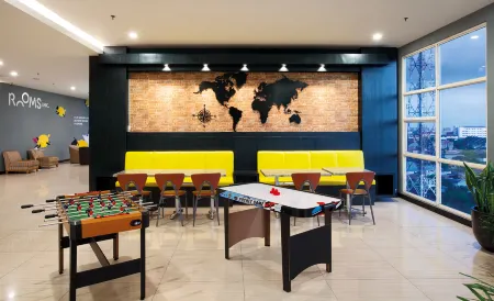 ROOMS INC d'botanica Bandung Отели в г. Cicendo