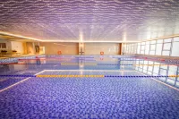 โรงแรมจินเจียง เมโทรโปโล ถนนเก่าซิงหลง ซวนเอิน - ที่มีสระว่ายน้ำ