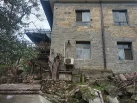 Meiling Stone House Homestay