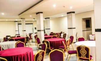 Roselife Hotel and Suites