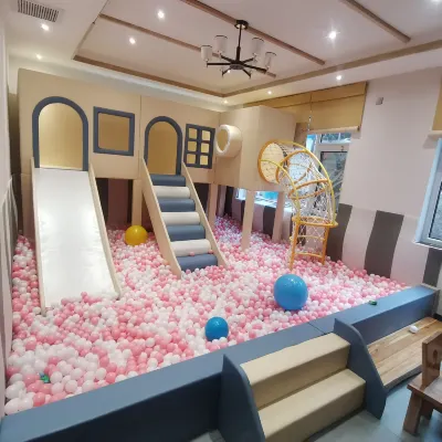 柒間伴民宿（吉姆樂園店） 鄰近天津市薊州區山知語露營地服務站的酒店