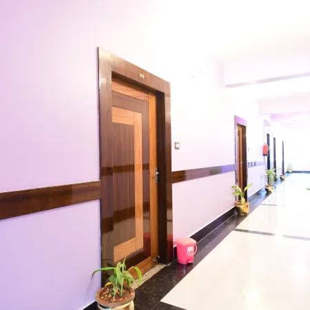 HOTEL SUSHREE INTERNATIONAL Отели в г. Бхубанешвар
