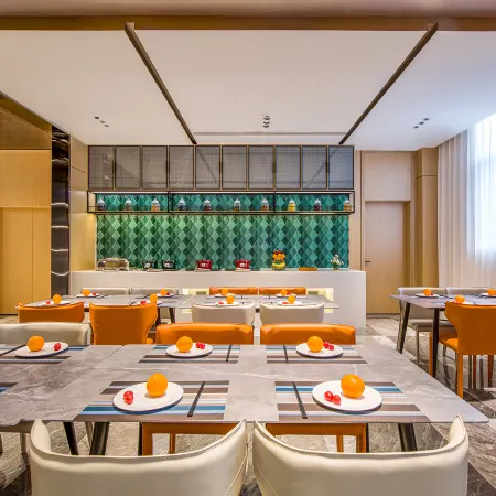 World Smart Hotel (Lankao Jiaoyulu Memorial Hall)
