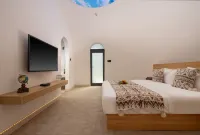 Mayanye Luxury Beauty Hotel - Homestays