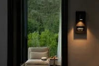 Moonlight Treasure Box Hotel - balcony