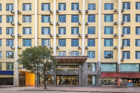 Kunming Changshui International Airport Rezen Hotel Отели рядом с достопримечательностью «Yeya (Wild Duck) Lake Holiday Resort»