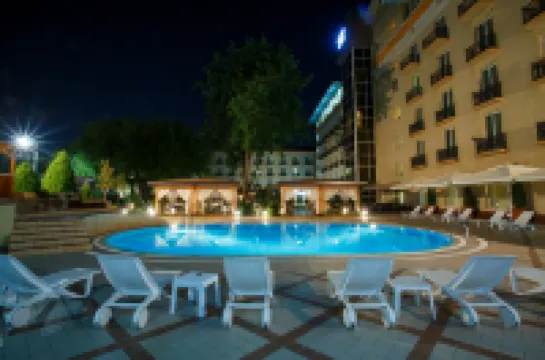 Lotte City Hotel Tashkent Palace Hoteles en Taskent