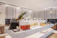 Hong Kong Garden Hotel Hotels in Guanghan