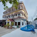 Villa Tropica Guesthouse Kampot  호텔
