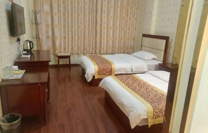 Zayu Dian Zang Qingyuan Hotel