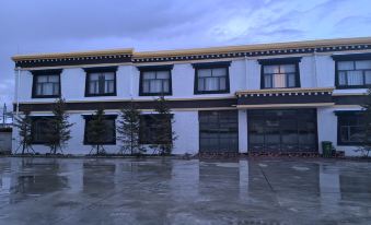 Pumuyongcuo Hotel