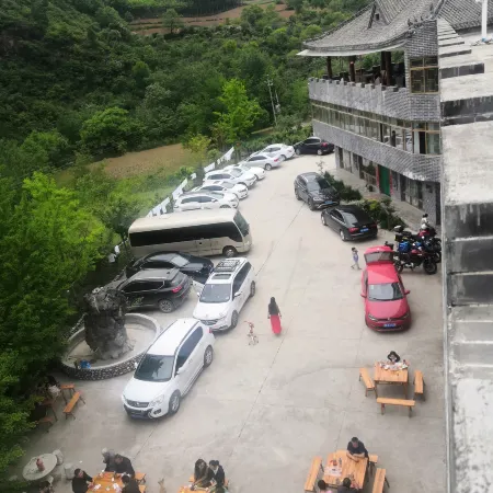 Santan Yinhe Mountain Villa