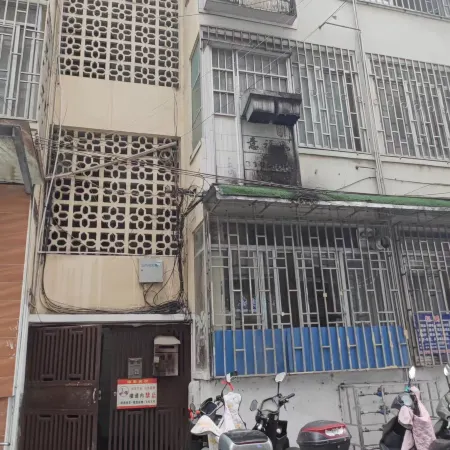Xiang Yunbian Hostel (Elephant Trunk Hill Two Rivers and Four Lakes)