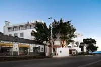 Lisu·Anyin Seaview Resort Hotel (Erhai Branch, Wenbi Village) Отели рядом с достопримечательностью «Письмо и письменное письмо»