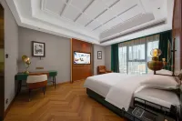 James Joyce ELITE Hotel (Shangqiu Wanda Plaza Jianye Headquarters Port) - balcony