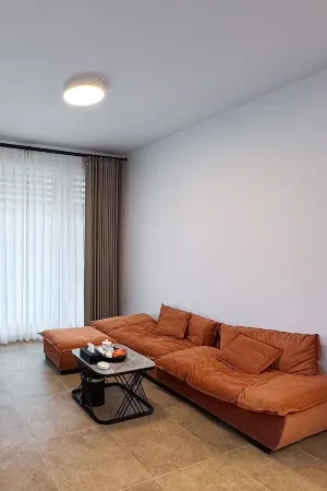 Luhe Shanghu Hot Springs Homestay Отели в г. Лухэ