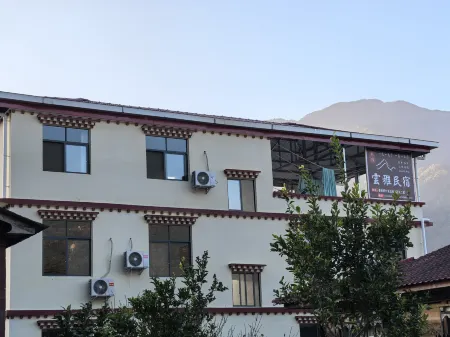 Motuo Yunya Homestay Отели в г. Мото