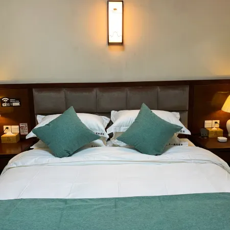 Dongshan Art Hotel (Huaibei Normal University)