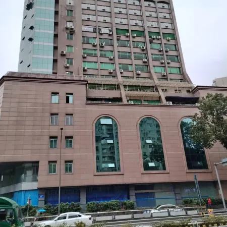 Longmao Elf Hotel (Chengdu Kuanzhai Alley Wenshuyuan Subway Station Branch) Отели рядом с достопримечательностью «Монастырь Веньшу»
