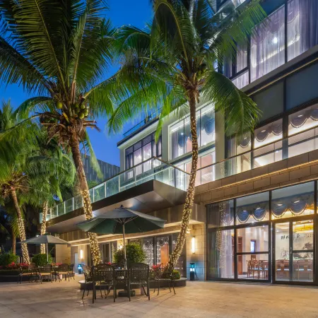 Clear Water Bay Blue Wave 18 ° Beach Hotel