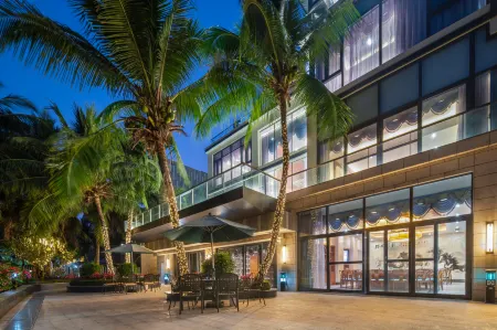 Clear Water Bay Blue Wave 18 ° Beach Hotel Отели рядом с достопримечательностью «Nanwan Monkey Islet»