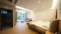Guzhai Fengqing Stylish Homestay (Eya Naxi Ethnic Township) - Bãi đậu xe