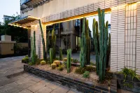 Dream Garden Homestay Hotels in Wanfu Square/South Bus Station/Yugui Park