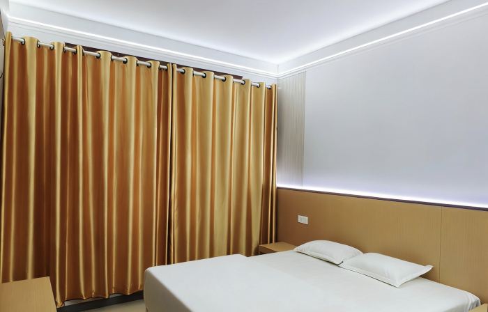 Luyi Jinyuan Hotel (Weizhen Road)