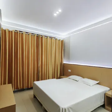 Luyi Jinyuan Hotel (Weizhen Road)