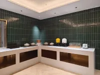 Qingju Platinum Hotel