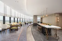 Kashgar Baicheng University Town Home2 Suites by Hilton - Airport Shuttle
