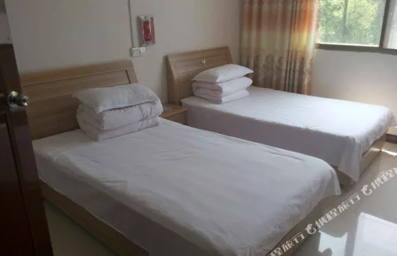 西峽縣老界嶺界嶺山莊17號