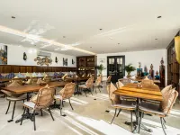 Glory Boutique Suites Hotels near NimMahn Bar