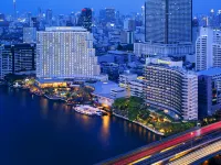 Shangri-La Bangkok Hôtels à : Au bord de la rivière