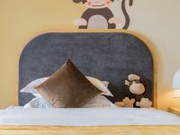 丽途度假公寓(广州融创文旅城店) - 顽皮猴子主题双床房