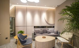 Yueju Hotel (Kunshan South High-speed Railway Station Renmin Road)