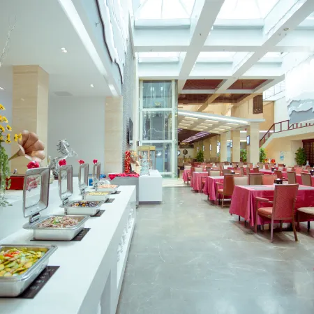 Min Jiang Hotel