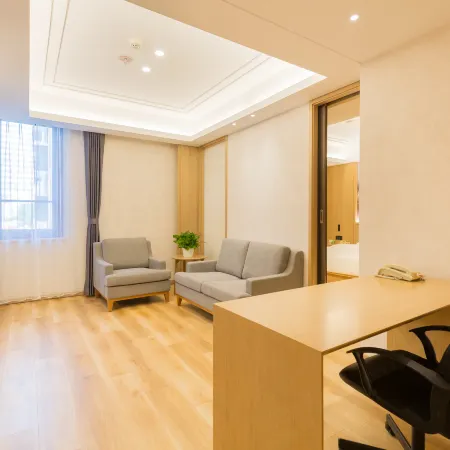 Beifang Langyue Hotel (Beijing Xidan and Financial Street Area) Отели рядом с достопримечательностью «Станция метро Fuxingmen»